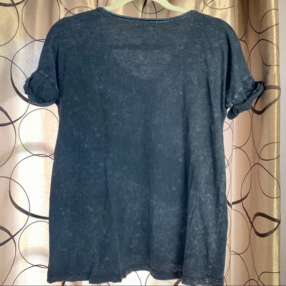 Guns ‘N Roses Graphic Tee - Picture 2 of 7